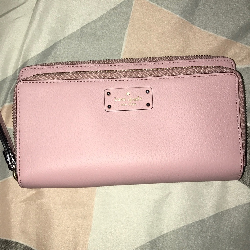 NWT Kate Spade Anita Wristlet